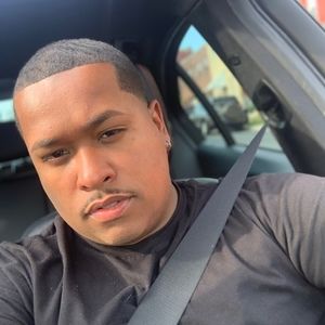 Meet your Posher, Mauro alexander